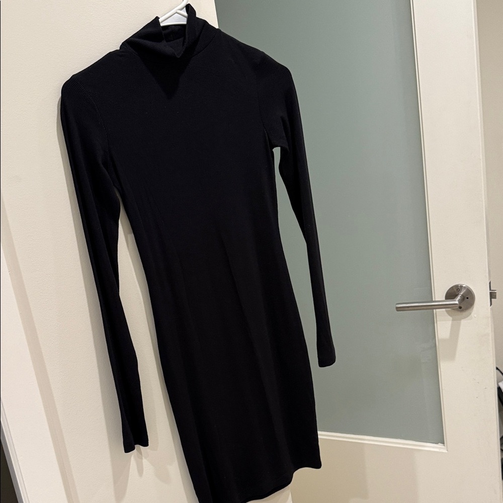 Elegant Black Long Sleeve Dress